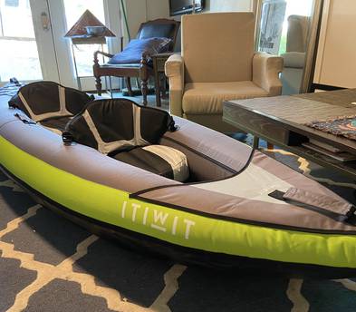 Tandem inflatable kayak w/ 2 oars & 2 life vests