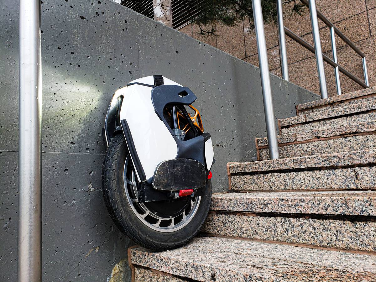 Rent KingSong S18 Suspension Electric Unicycle Stock Edition in