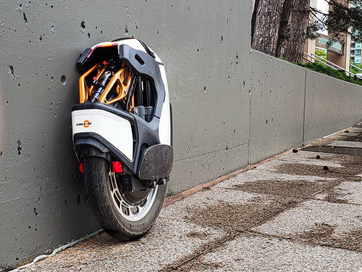 Rent KingSong S18 Suspension Electric Unicycle Stock Edition in