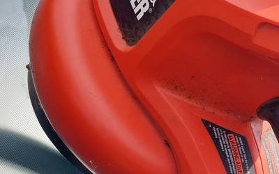 Black and Decker bv6000 Corded Leaf Blower