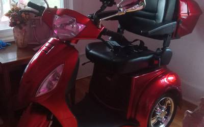 Scooter rental in Englewood