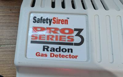 Radon detector