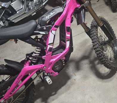 Surron Light Bee-2025 [WKY rental #3](PINK edition 3of3)