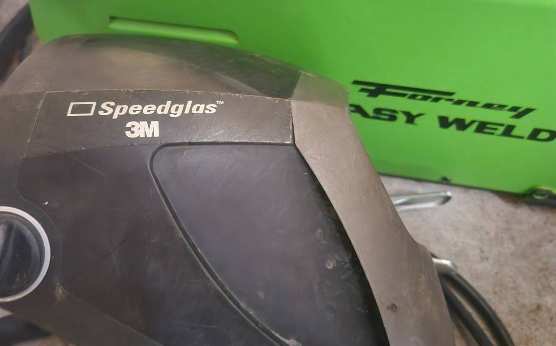 Flux core welder with welding hood