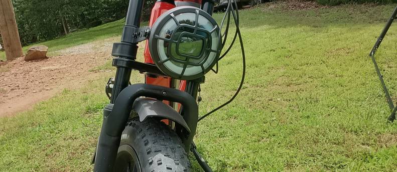 ​TST R002 Moped-Style E-Bike | Full Suspension & 1500W Peak Power