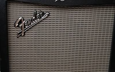 Fender Mustang V2