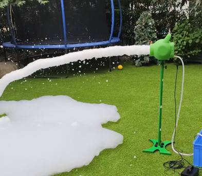 Foam bubble machine jet