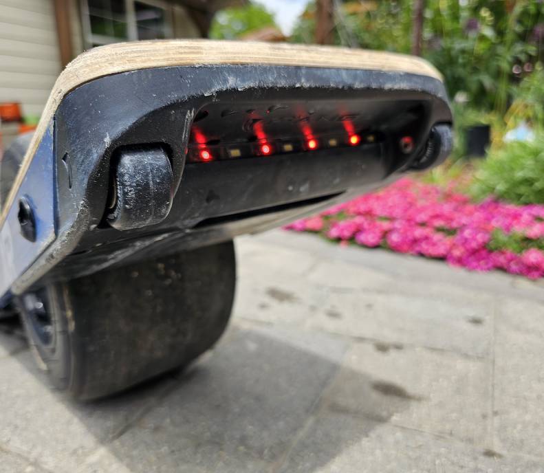 Onewheel XR with Fangs and Concave Footpad!