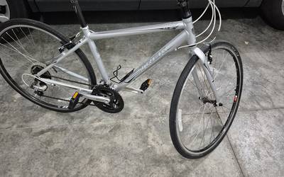 Bike rental in Lee's Summit