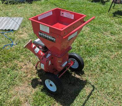 212cc Wood chipper and shredder