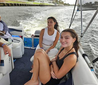 Private Boat Tour on Pontoon with Licensed Captain