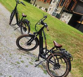 Magnum Cruiser 2.0 E-Bike Rental – Ride in Style!