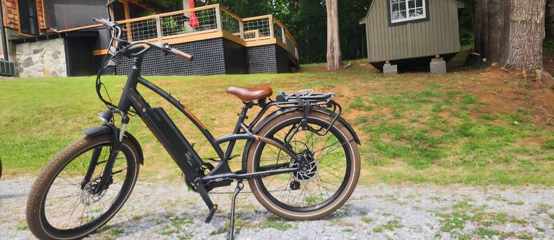 Magnum Cruiser 2.0 E-Bike Rental – Ride in Style!