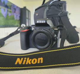 Nikon D5600 Camera with 2x Nikon DX with 2x lenses (18-55mm + 70-300mm)