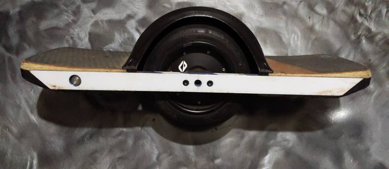 Onewheel XR with extended range CBXR battery near Waikiki