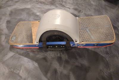Onewheel XR with extended CBXR battery near Waikiki