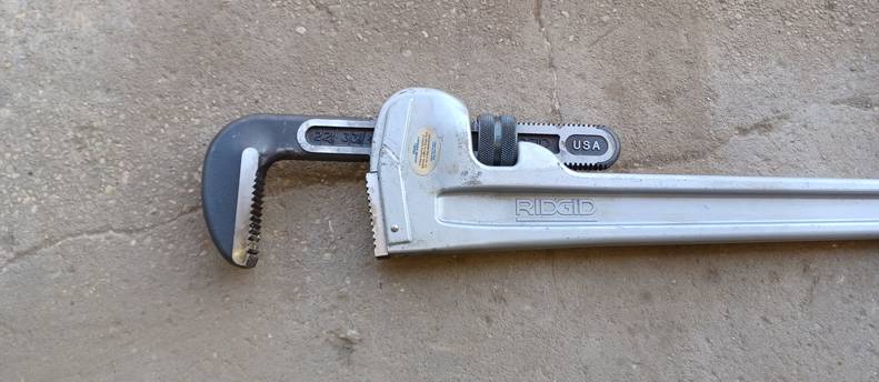 RIDGID Pipe Wrench 48 in.
