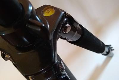 Giotto Professional Tripod with adjustable, bright,  dual color film light