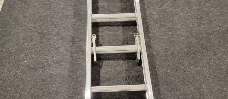 16 ft Metal Ladder