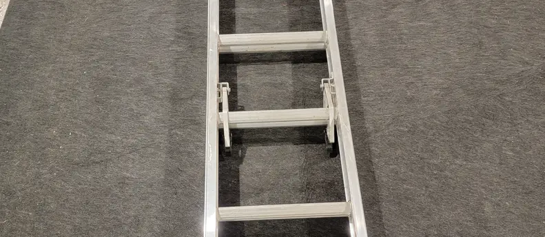 16 ft Metal Ladder