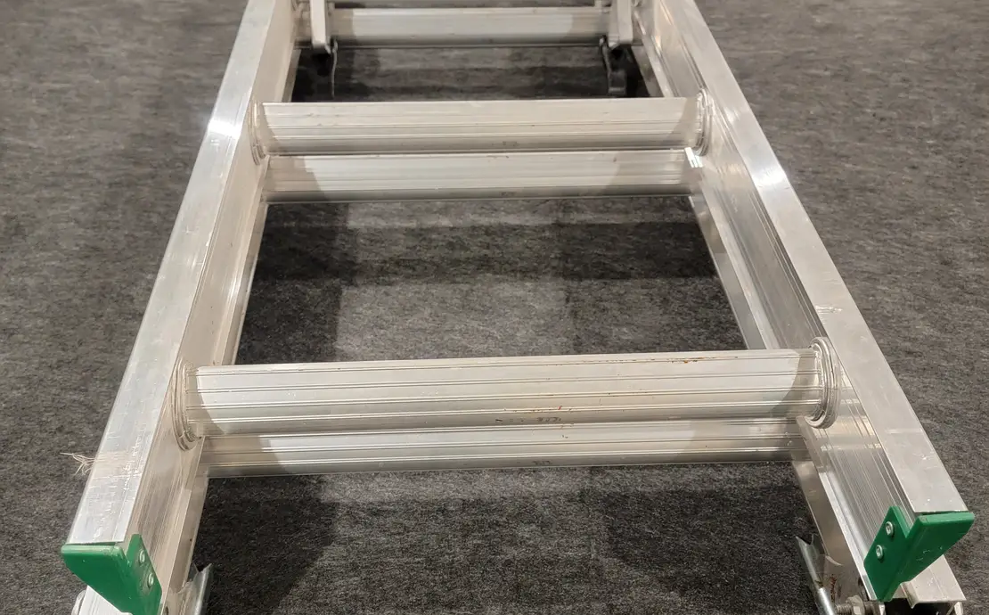 16 ft Metal Ladder