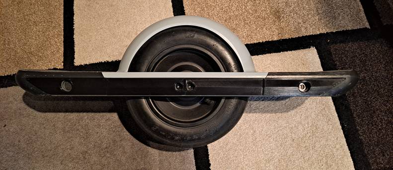 Onewheel pint with fender