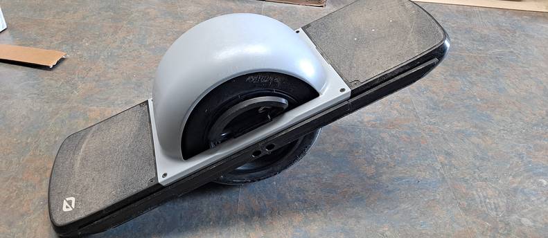 Onewheel pint with fender