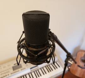 MXL 770 Large Diaphragm Condenser Microphone with Shock Mount