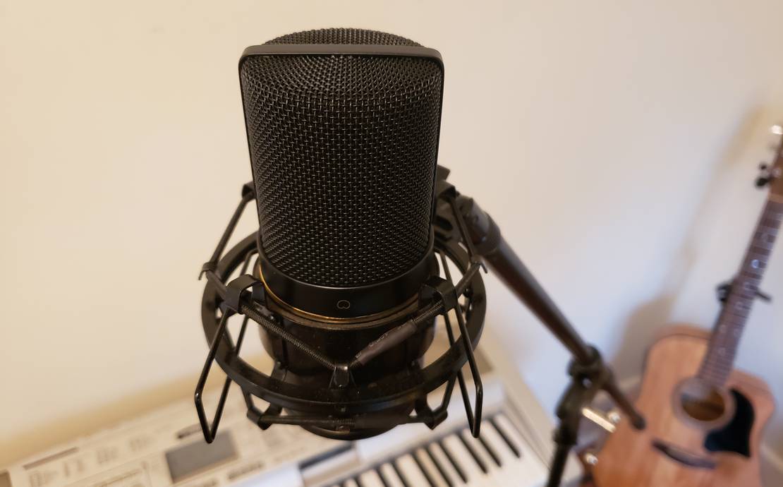 MXL 770 Large Diaphragm Condenser Microphone with Shock Mount