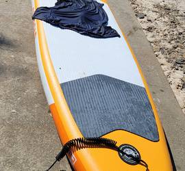 Inflatable stand up paddle board