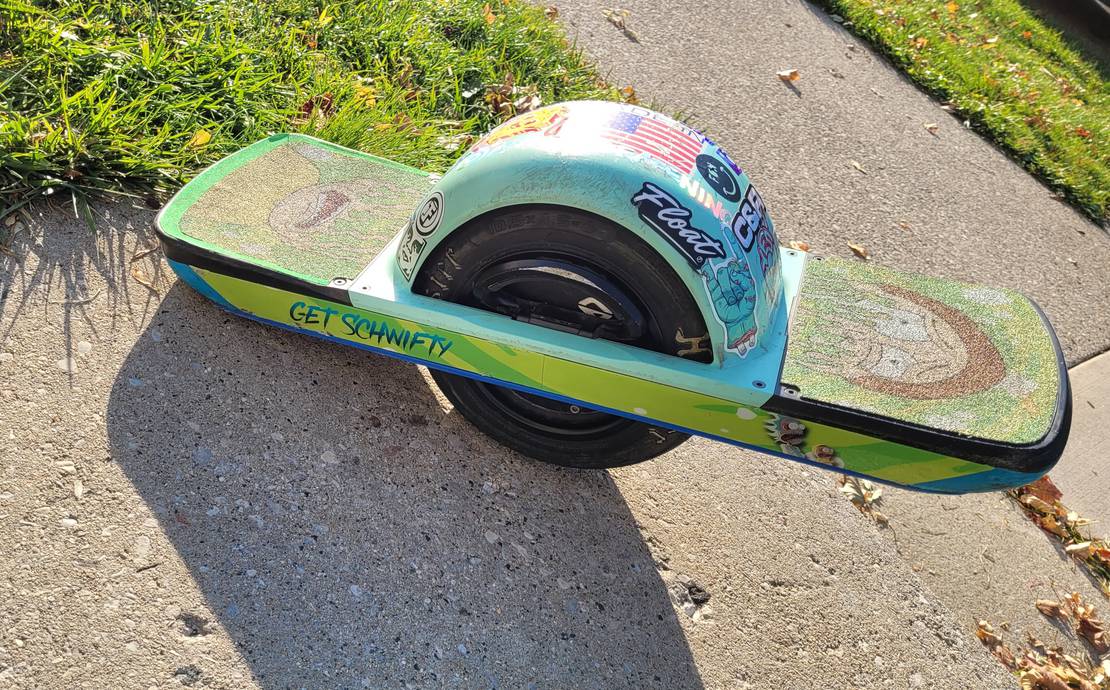 Onewheel pint with Hoosier tire