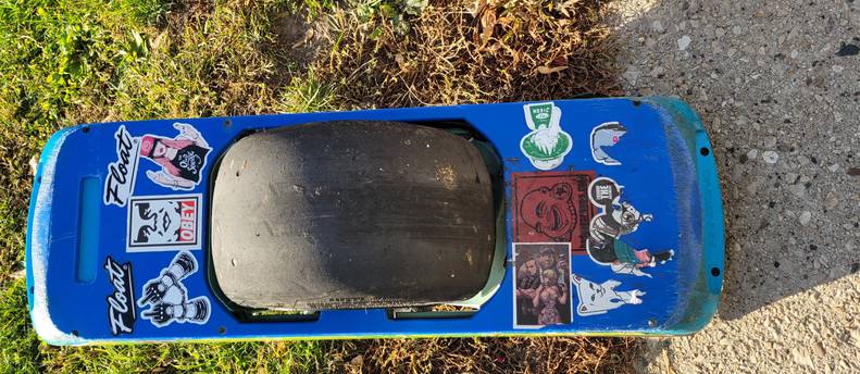 Onewheel pint with Hoosier tire
