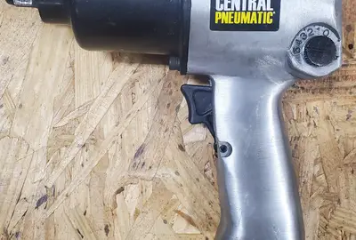 Impact Wrench - 1/2 in. Air Impact Wrench - 585 Lbs. Torque
