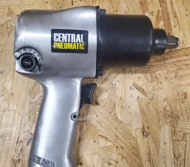 Impact Wrench - 1/2 in. Air Impact Wrench - 585 Lbs. Torque