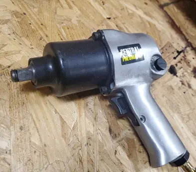 Impact Wrench - 1/2 in. Air Impact Wrench - 585 Lbs. Torque