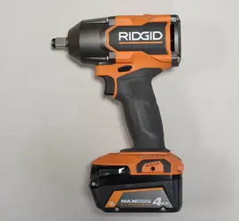 Ridgid Mid-Torque 1/2" Impact Wrench Kit R86012k