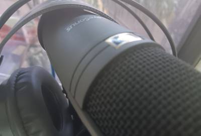 Recording Studio with Ipad, Microphone & Midi