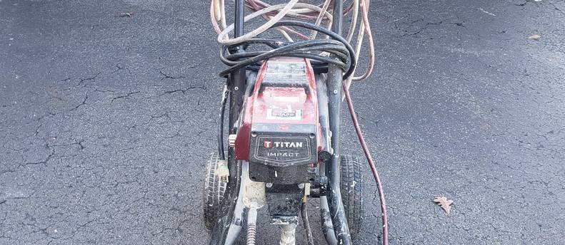 Professional paint sprayer