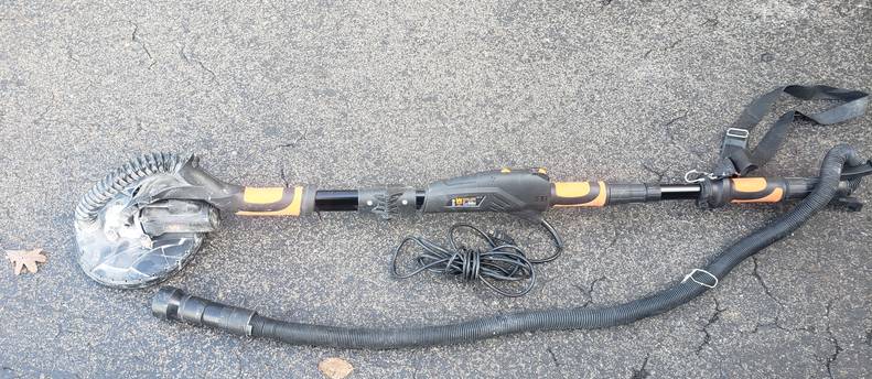 Dustless drywall sander