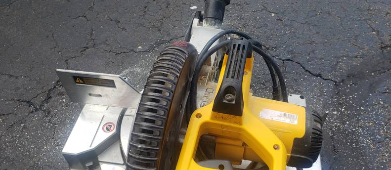 Dewalt 10" mitre saw