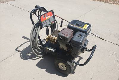Pressure washer. Mi-T-M 3000 psi, 3 gpm