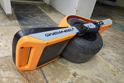 OneWheel XR+ (with fender, handle, and rail guards)