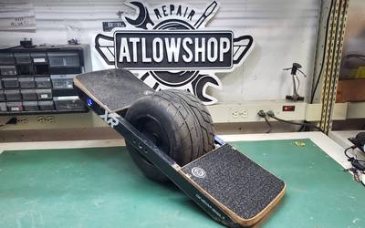 Onewheel rental in Woodstock