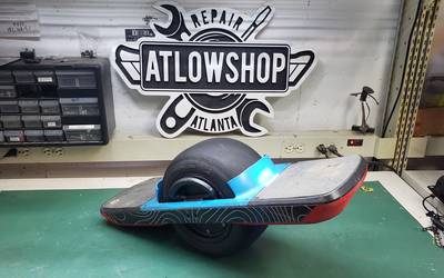 Onewheel rental in Woodstock