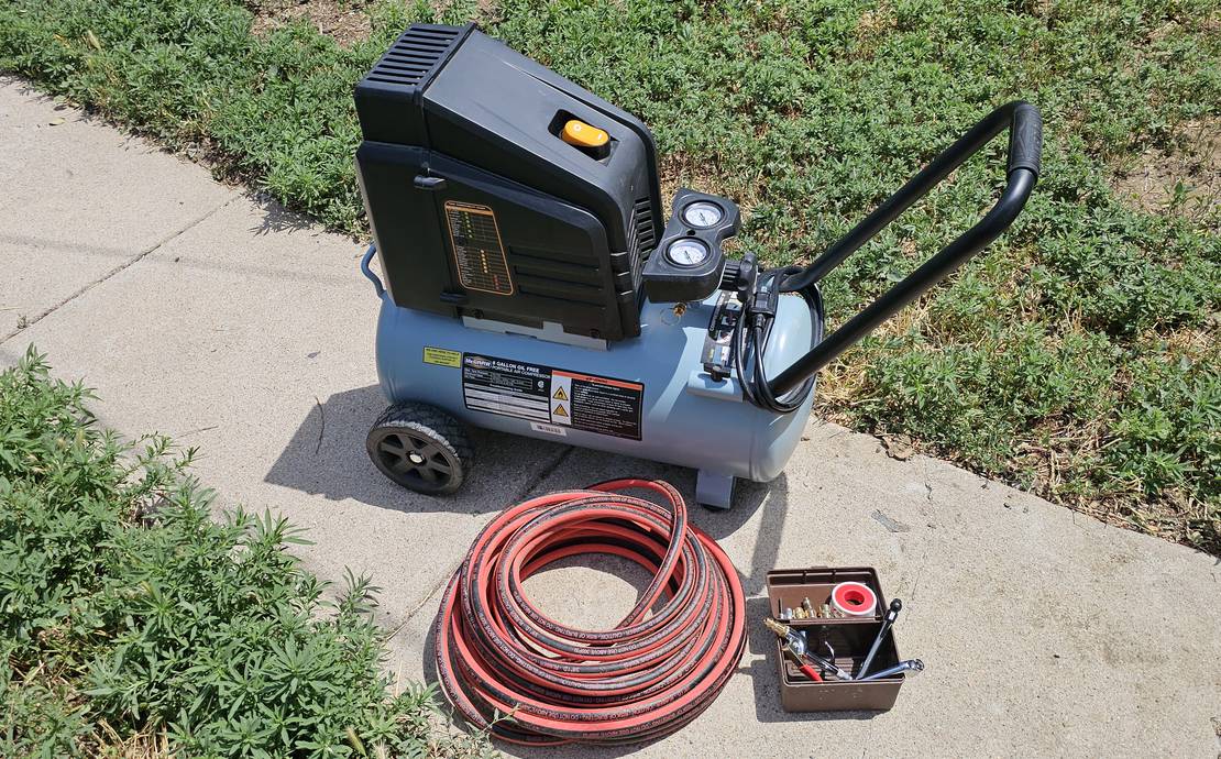 McGraw 8 gallon 150 PSI air compressor with hose and accessories