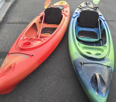 Kayaks(5) or paddleboards(5) w/ lifejackets,paddles ,drybags