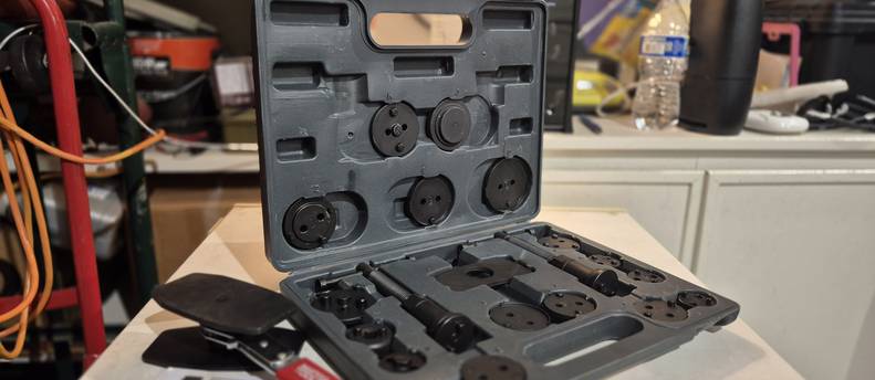 Matco Brake Piston Compressor Set