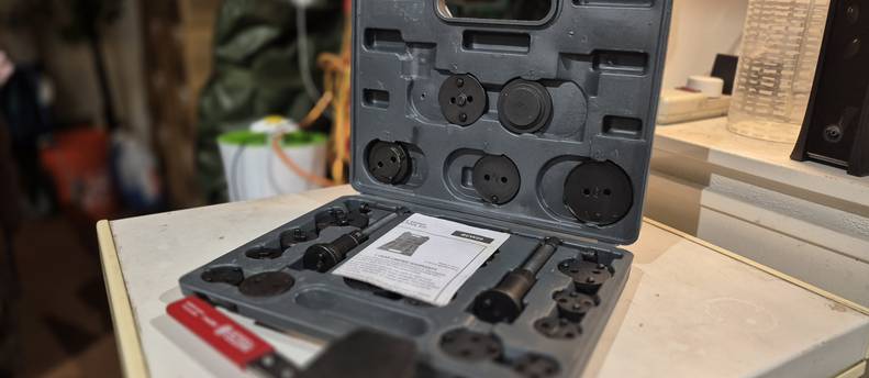 Matco Brake Piston Compressor Set