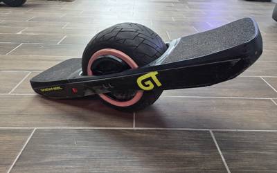 Electric Skateboard rental in Woodstock