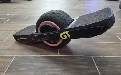 Onewheel rental in Woodstock